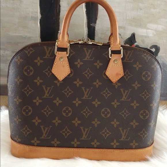 Louis Vuitton Handbags - Authentic Louis Vuitton Alma PM